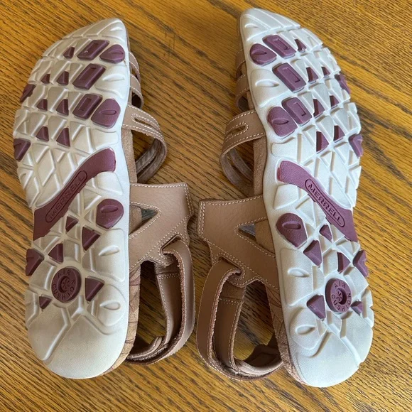 Merrell Women's Tan Strappy Sandals - Picture 6 of 8